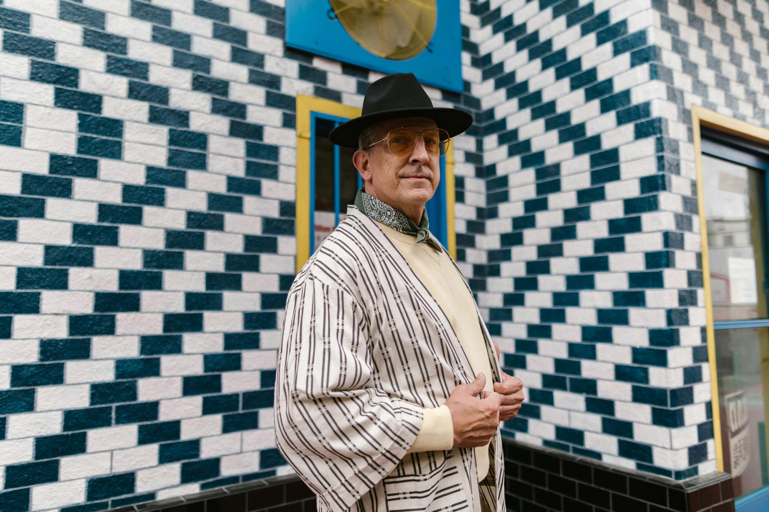 Exposição Fotográfica “Envelhecer Sem Vergonha e com Orgulho” – Celebrando o Orgulho e a Diversidade LGBT+