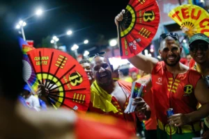 O Grupo Gay da Bahia (GGB), uma das mais tradicionais organizações de defesa dos direitos LGBT+ no Brasil, celebrou os números expressivos e a crescente participação da comunidade LGBTQIA+ no Carnaval de Salvador 2026